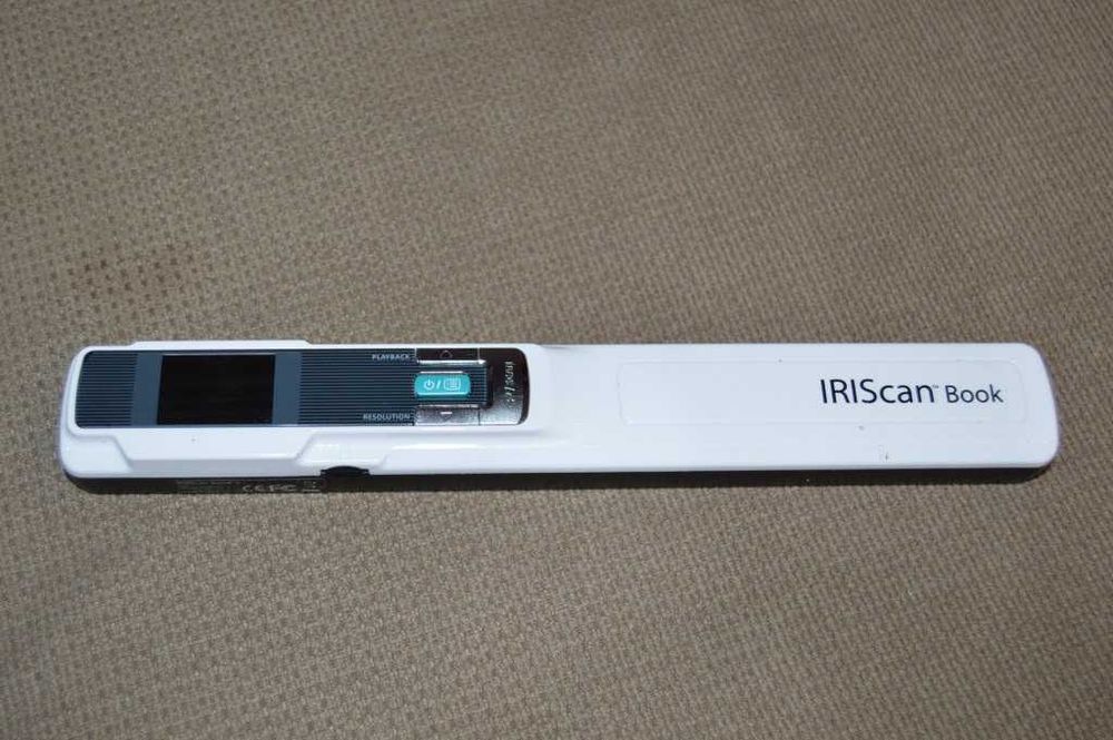 Scanner Portabil IRIScan Book 3 – Ideal pentru Cărți și Documente, Ecran Color