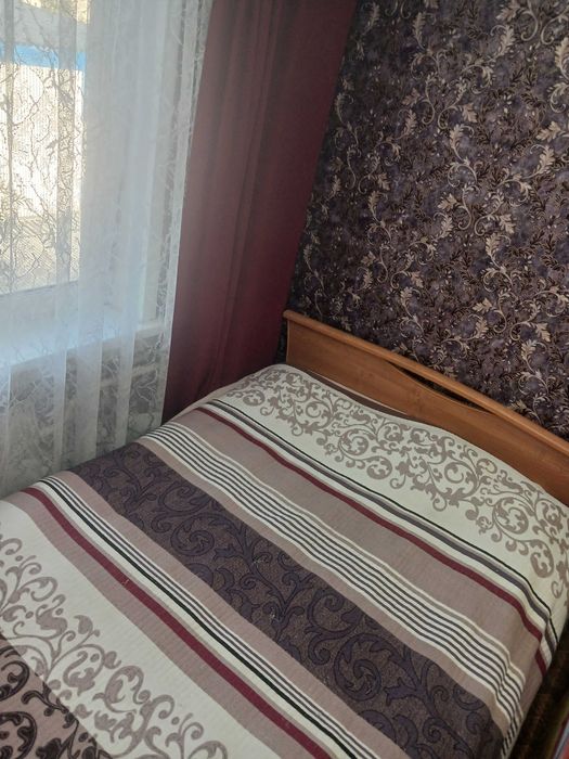 Продам кровать и 2 тумбы