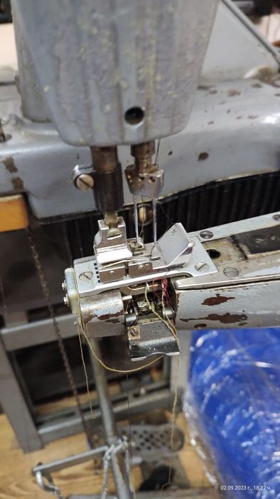 Двуиглова шевна машина Singer (ризарка)