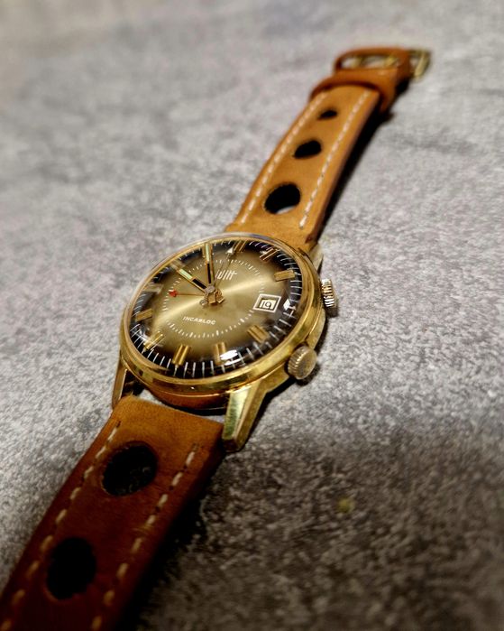 Ceas mecanic cu alarma  , placat cu aur