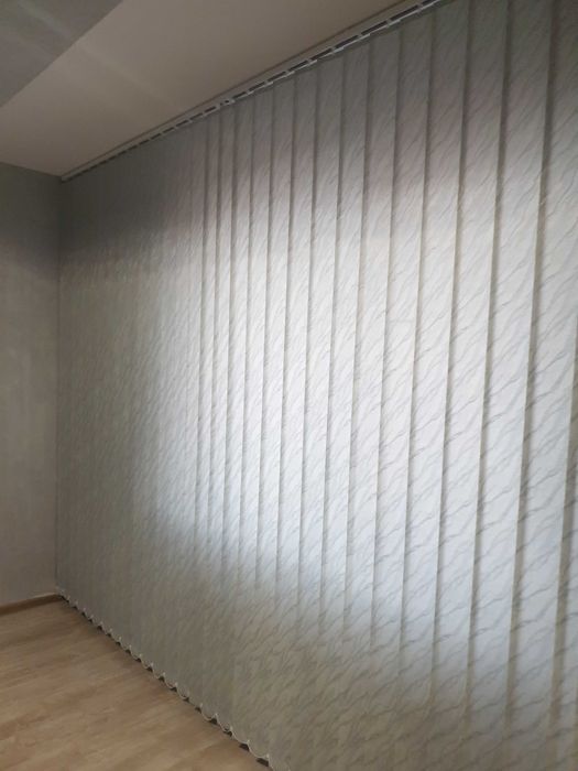 Jaluzele verticale piersică,dungi verticale