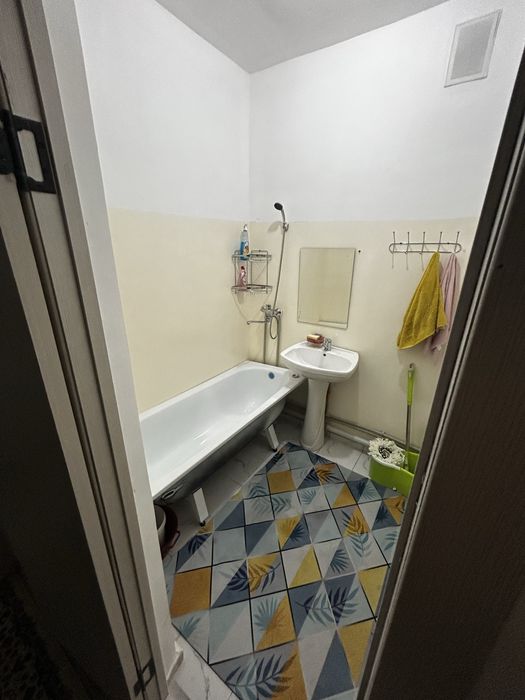 2 бөлмелі пәтер ұзақ мерзімге жалға беріледі