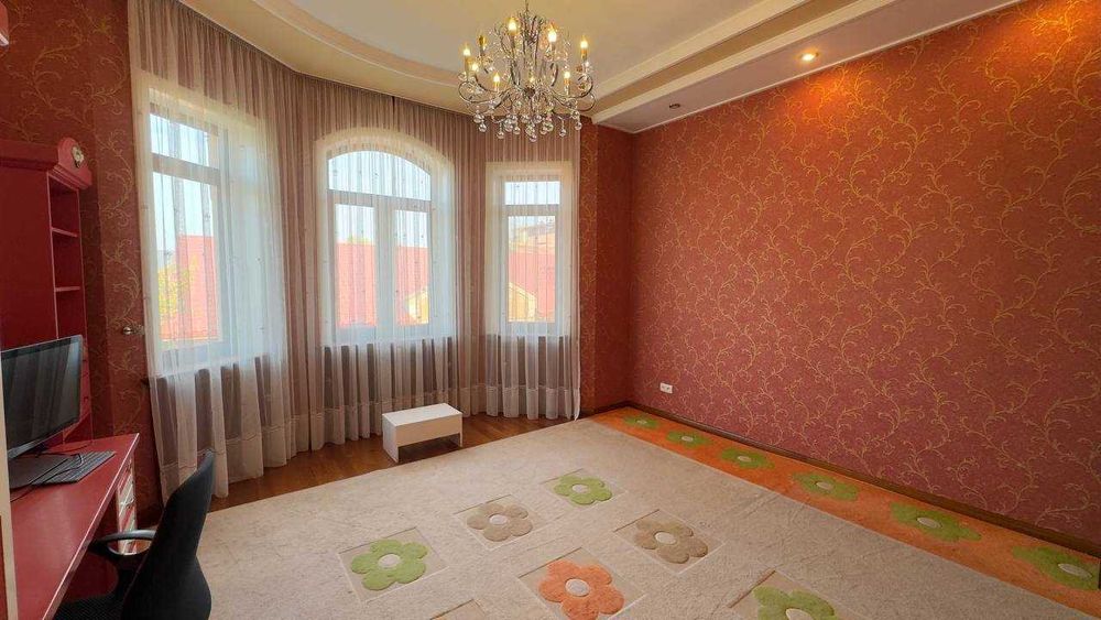 Сдается участок на Метро Буюк Ипак Йоли 2 дома в одном участке 6 сотки