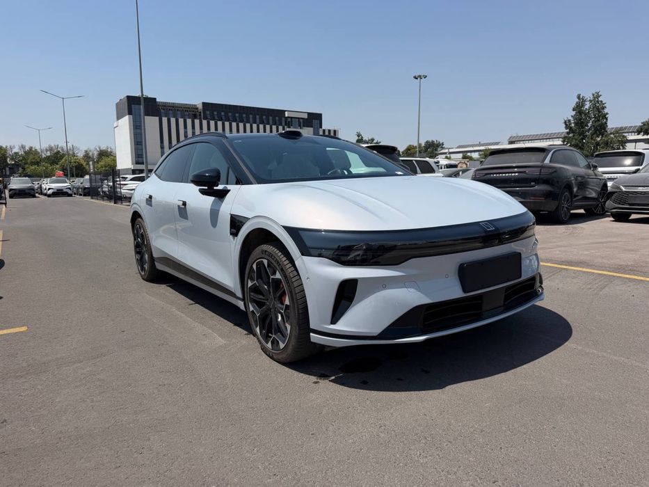 Зикр 007Gt AWD сотилади