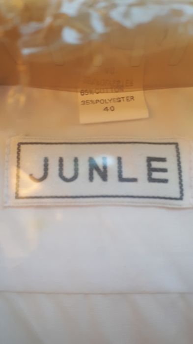 Cãmaşã albã pt bãrbați 30 ron bucata