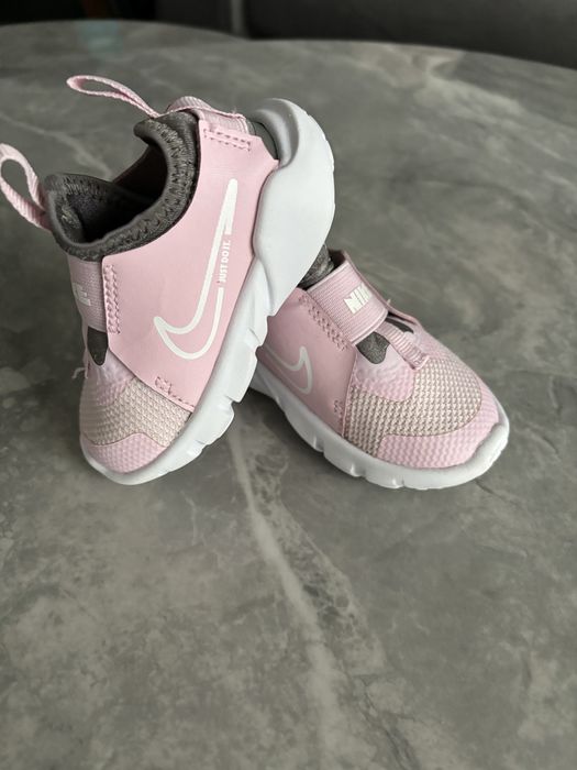 Сандали и маратонки Nike Revolution, Biomechanics