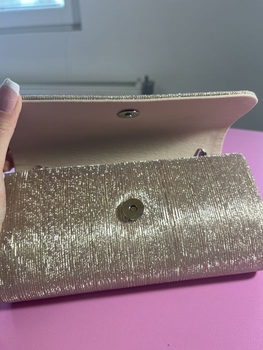 Златиста официална чанта