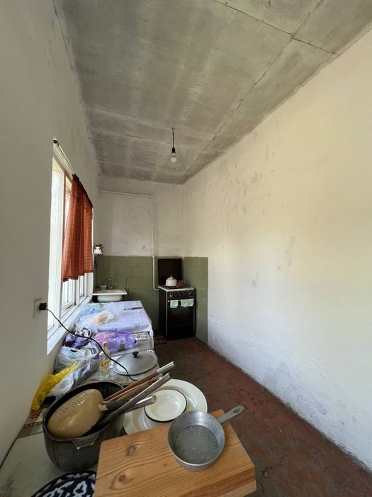 Узгариш Сергили тумани 5 сотик 5 хона 130.000 ремонт йок