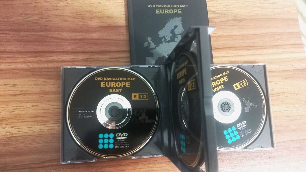 4бр ОРИГИНАЛНИ навигационни дискове Тойота Toyota RAV4 Avensis Yaris