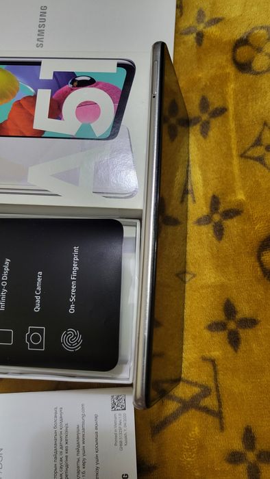 Самсунг А51 с документами