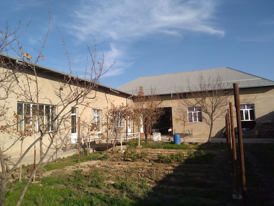 Kamsamolda uchstka sotiladi