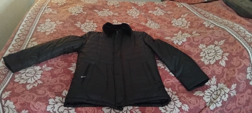 Здравствуйте  продаю куртка весна