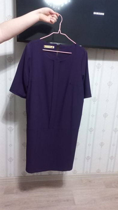 Платье  в отличном состоянии праздничные