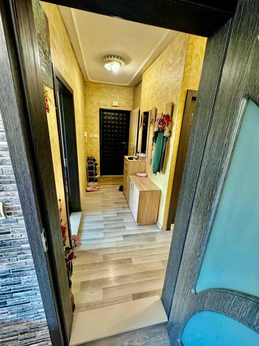 Продава се Тристаен апартамент в Плевен, Сторгозия - 75 кв.м за 1320 €/кв.м - Снимка #11