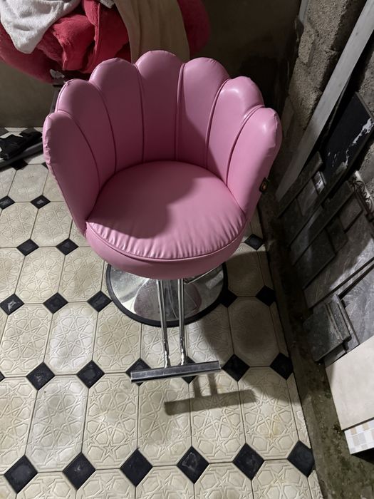 Продается кресло для салона красоты