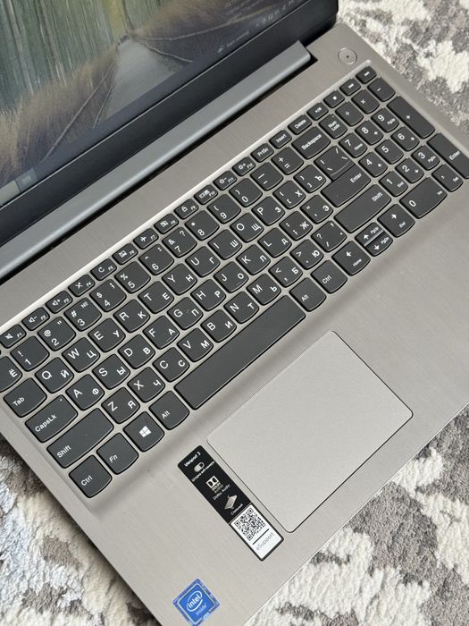 Ноутбук Lenovo Серый