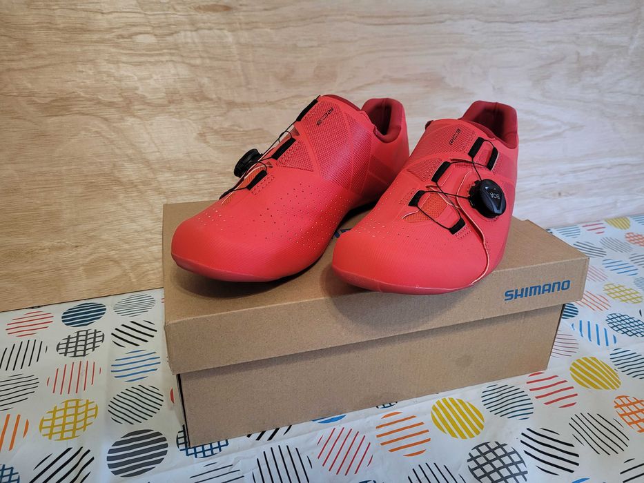 Vând pantofi Shimano, mărimea 44