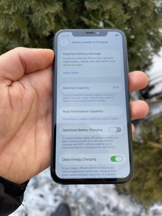 Iphone 11 pro 64gb baterie 81%