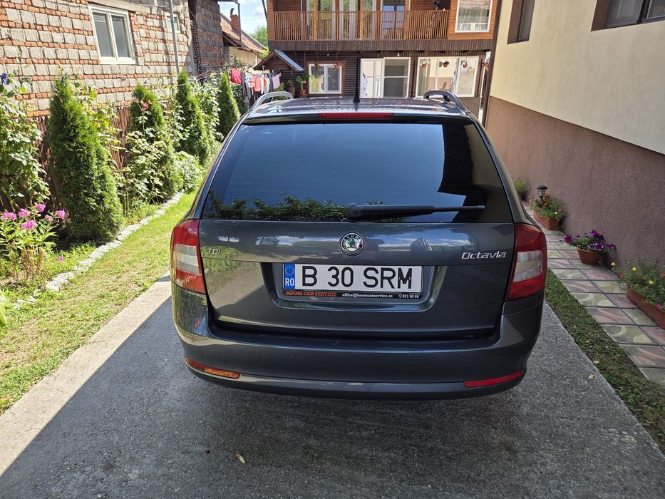 SKODA Octavia 2012 — imagine 5