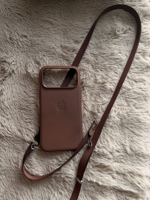 Оригинальный чехол iPhone 17 Pro Max и CrossBody Strap