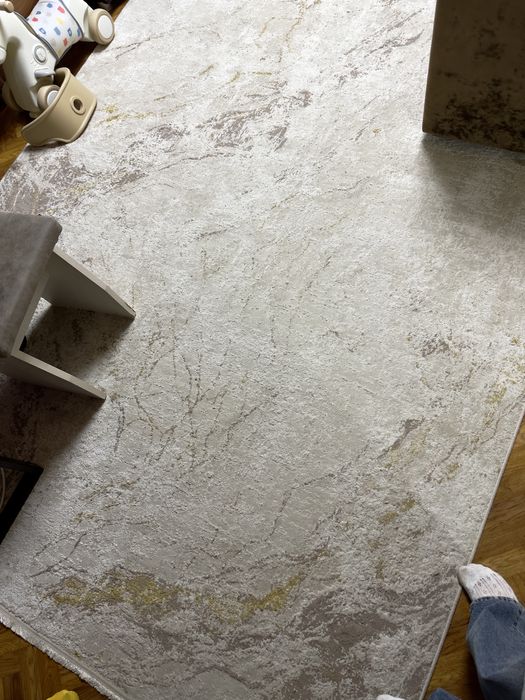 Продам ковер 2 на 4 метров