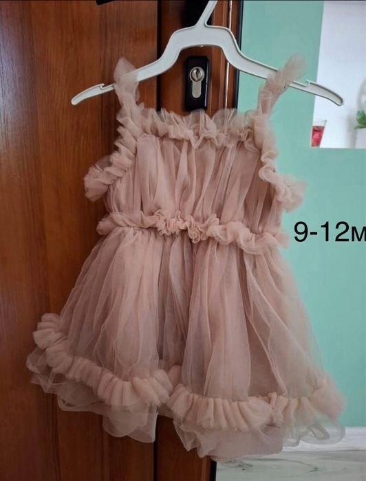 Официални дрешки за момиче 12 м, обувки и закачалка