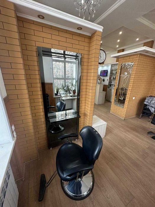 Рабочее место парикмахера в салоне красоты Аллегро