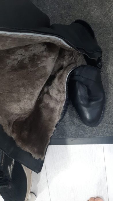 Продам зимние сапоги и ботинки