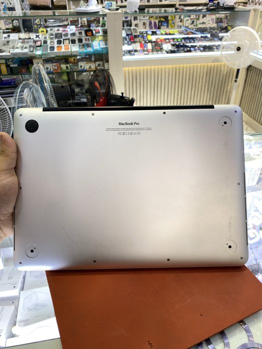Macbook pro sotiladi!!!