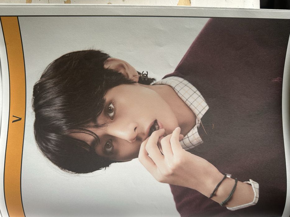 Албум на BTS: MAP OF THE SOUL 7 version 04