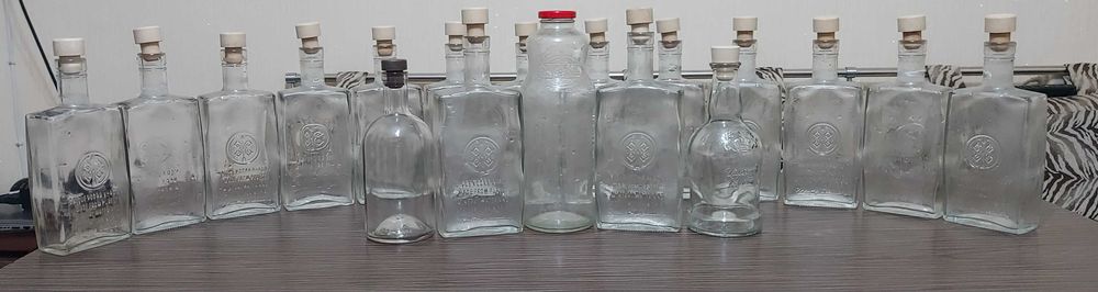 Бутылки разного размера