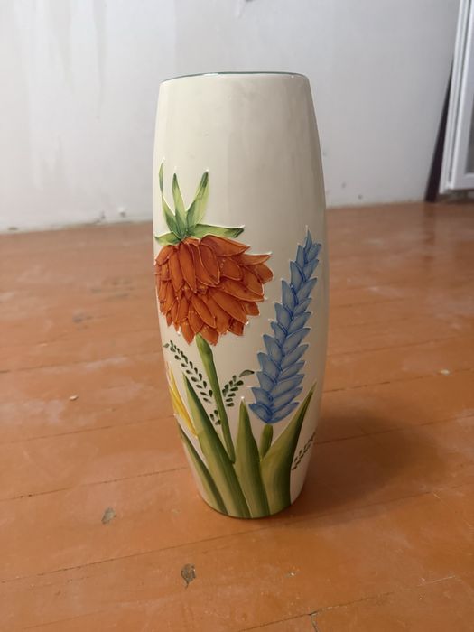 Продам вазу керамика или стекло