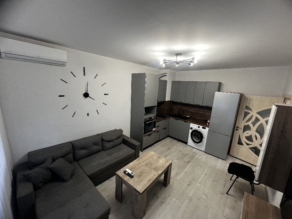 Двустаен Младост