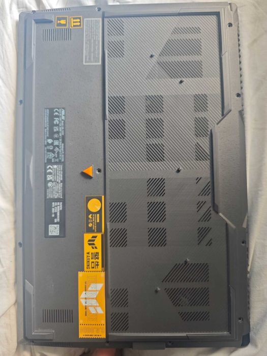 ASUS TUF A17 FA707 4070видео карта рузен 9 цена1300 евро