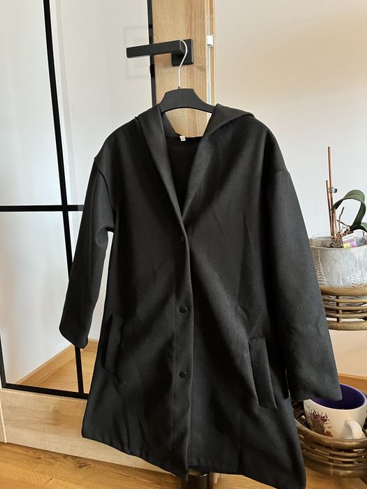 Hanorac negru cu gluga - nou