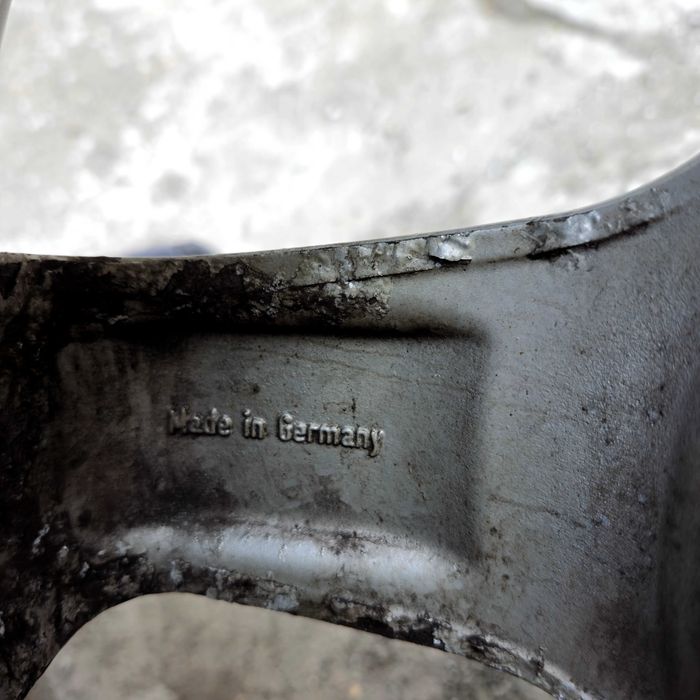 BMW Е87 4-ри джанти с две зимни гуми 205/55R16