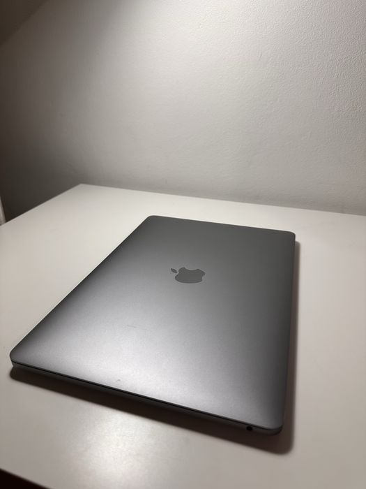 MacBook Pro M2 2022 13 inch