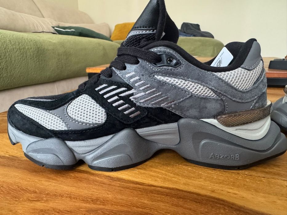 NewBalance NB 9060 Black/ Grey 38.5