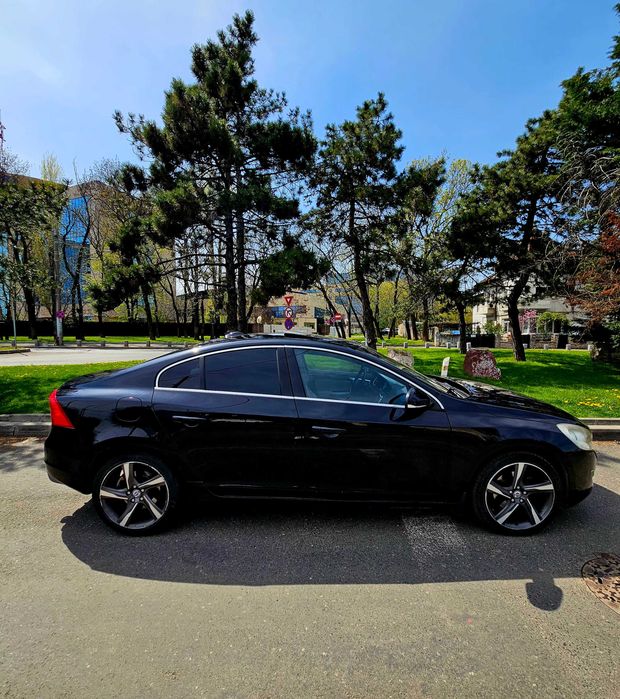 Volvo S60 1.6 Diesel 2013, înmatriculat RO, stare foarte bună, istoric service