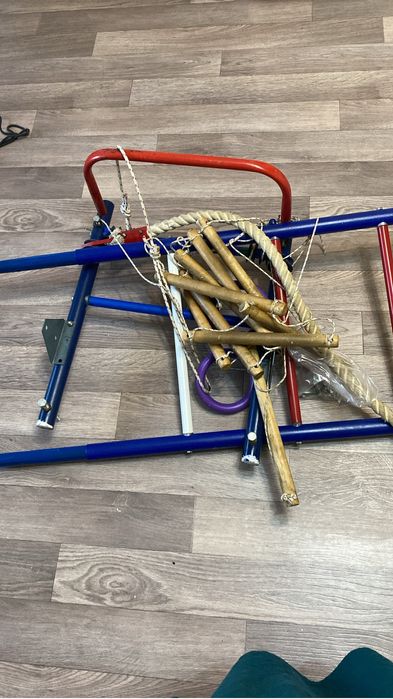 Срочно продам шветская стенка.