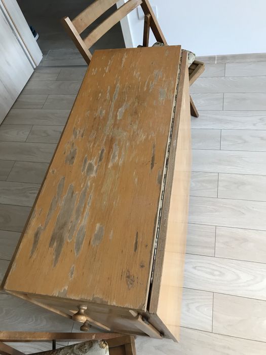 Masa extensibila și 2 scaune pliabile