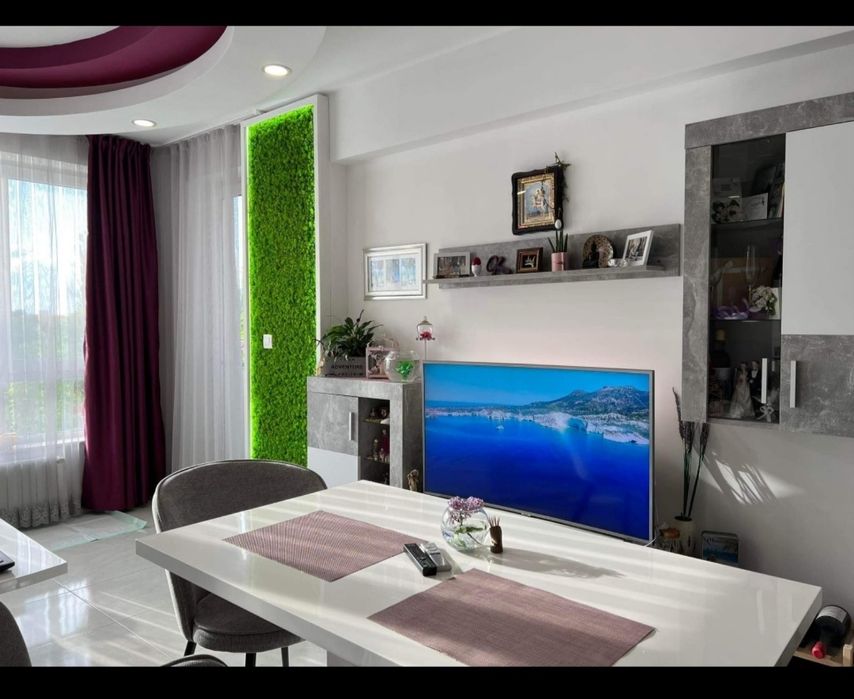 Пано от скандинавски мъх с LED осветление