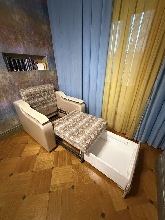 Диван кресло , раскладывается