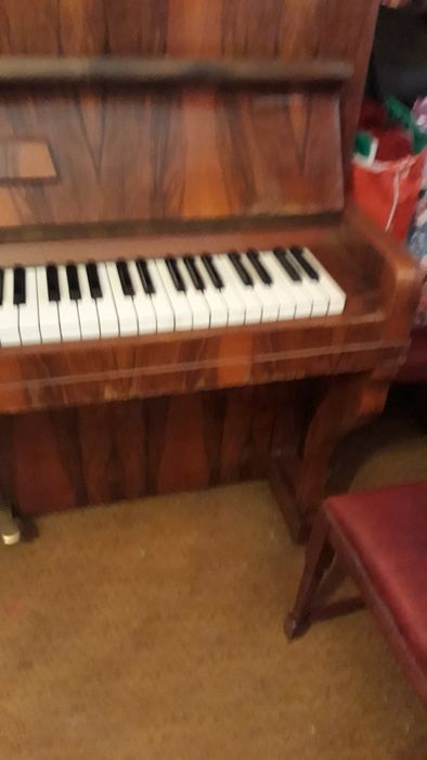 Пианино "LEGNICA" Польша