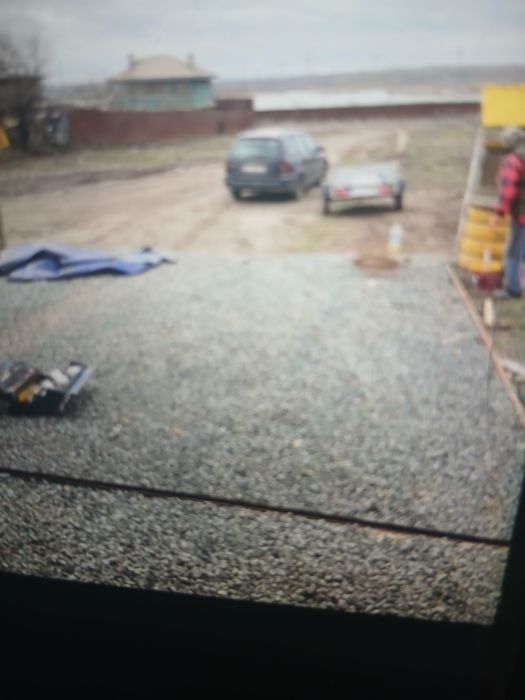 Inchiriez garaj 3 km de Gl