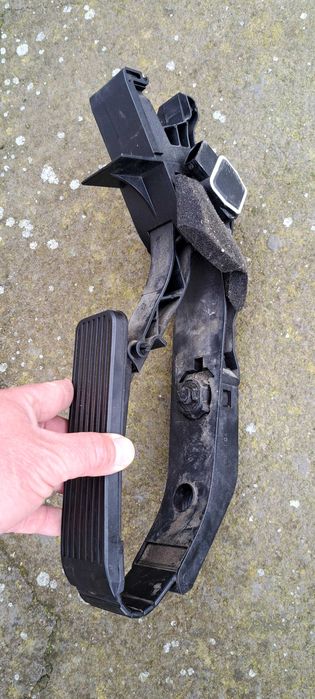 Педал на гаста Мерцедес w203