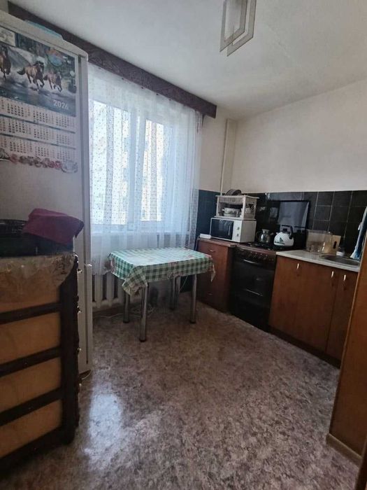 продам 1 ком. квартиру в 8 микрорайоне
