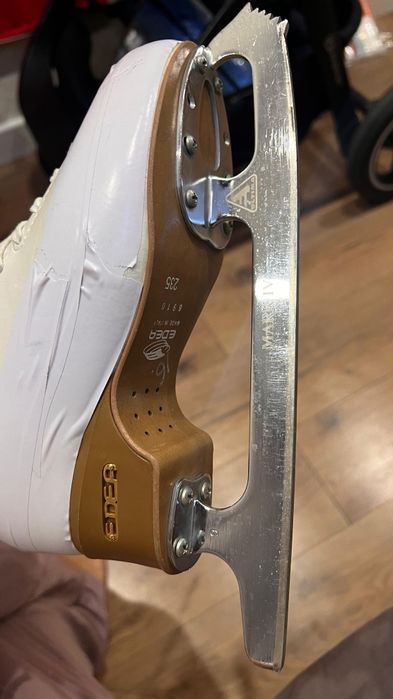 Профессиональные коньки EDEA Overture 235