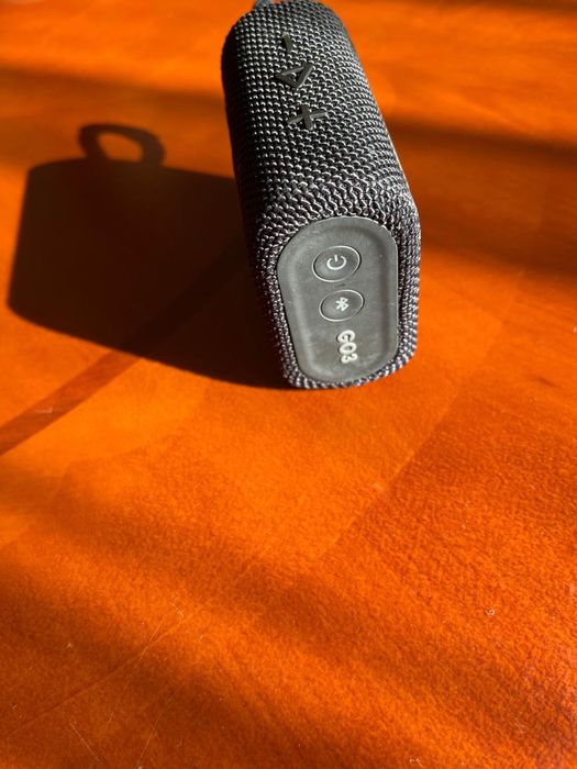 Продам оригинальную JBL колонку