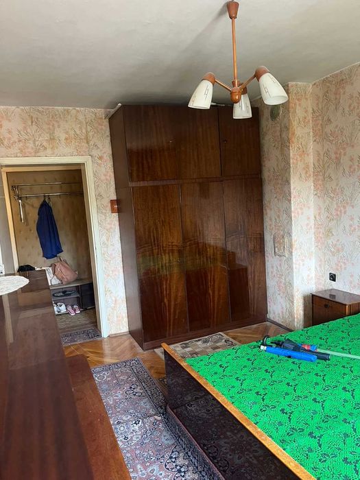 Дава се под наем Тристаен апартамент в Разград, Център - 89 кв.м за 122400 € - Снимка #4